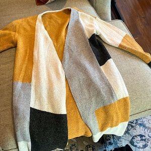 Long block colored cardigan size m